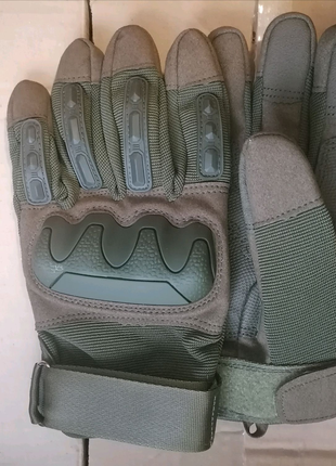Тактичні армійські сенсорні рукавички l

+ карабін7 фото