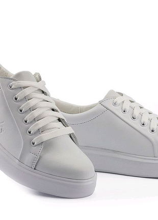 Білі шкіряні кеди жіночі yuves 591 white leather