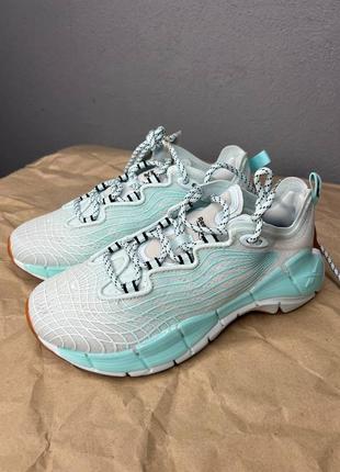 Кроссовки измельчений reebok zig kinetica