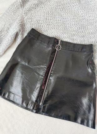 Лакована спідниця