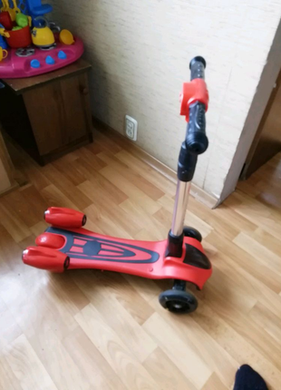Дитячий самокат scooter з музикою, підсвічуванням та bluetooth