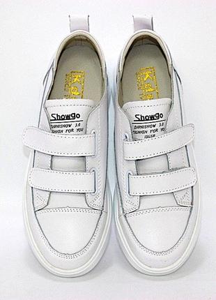 Шкіряні білі жіночі кросівки на двох липучках3 фото
