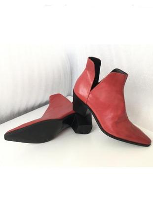 Фірмові жіночі офісні шкіряні чоботи zara (іспанія) 37 розмір