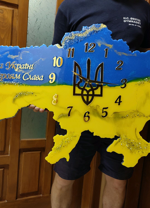 Годинник україна із епоксидної смоли2 фото