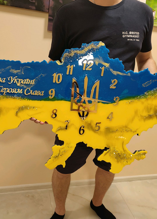Годинник україна із епоксидної смоли4 фото