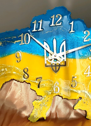 Годинник україна із епоксидної смоли1 фото