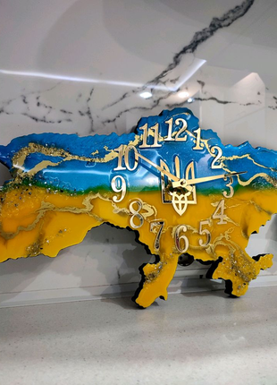 Годинник з епоксидної смоли україна2 фото