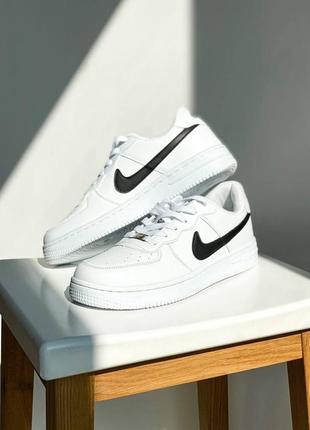 Кросівки nike air force white black strip1 фото