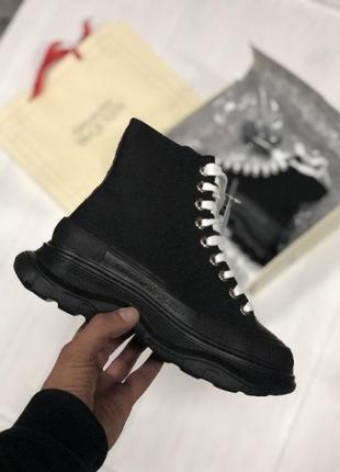 Крутые женские высокие кроссовки кеды alexander mcqueen tread slick чёрные