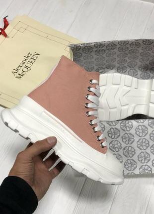 Шикарные женские высокие кроссовки кеды alexander mcqueen tread slick пудровые2 фото