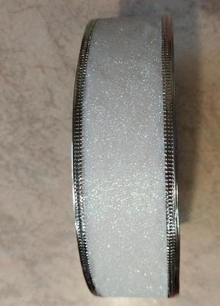 Новорічна стрічка з дротяним краєм білий глитер ширина 3,8 см1 фото