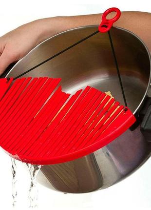 Дуршлаг накладка для слива воды nbz better strainer ситечко