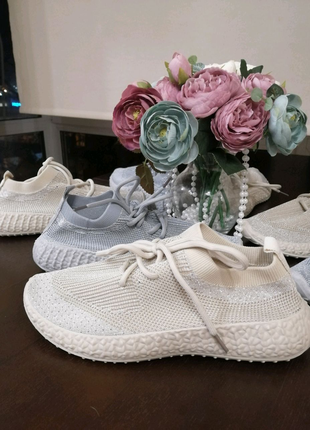 Adidas yeezy кросівки шикарні nude туреччина3 фото