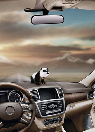 Панда на торпеду.панда кивающая головою.іграшка в салон авто4 фото