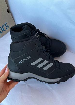 Кроссовки adidas terrex