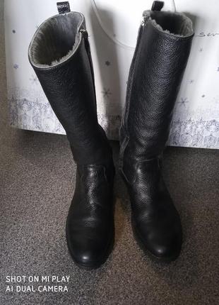 Жіночі зимові чоботи р38. натуральні шкіра та хутро.
