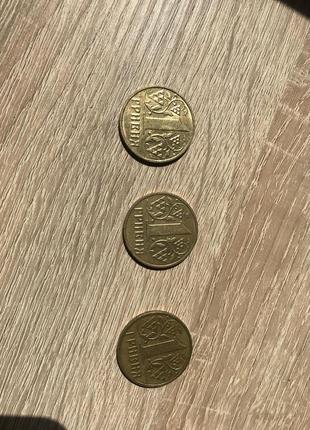 Монети 1 грн 2001 року 3 штуки