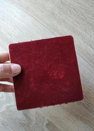 Шкатулка для украшений