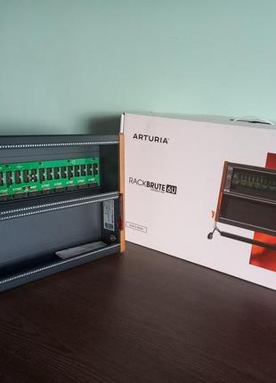 Суперціна синтезатори arturia minibrute 2,2s. корпуси rackbrute 66 фото