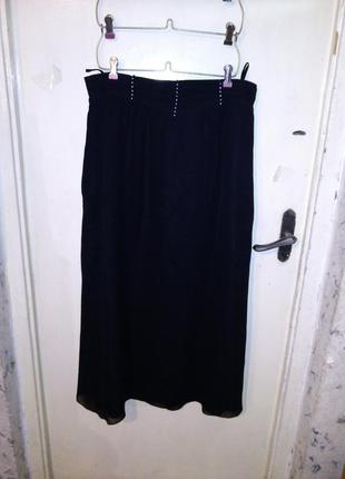 Ошатна,довга спідниця з стразиками на поясі,великого розміру