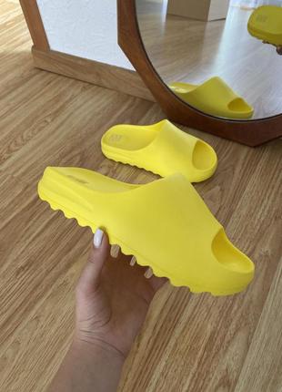 Шикарні жовті м'якенькі тапочки тапки шльопанці шльопки 🍋😍 в наявності 39 -40 розмір🙌🏻