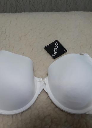 Базовый белый бюстгальтер немецкого бренда lascana