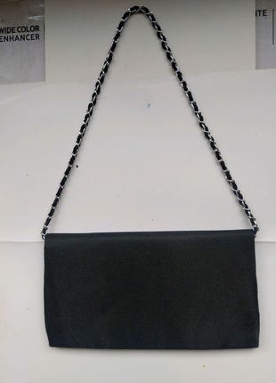 Стильна жіноча сумочка — гаманець на ланцюжку.2 фото
