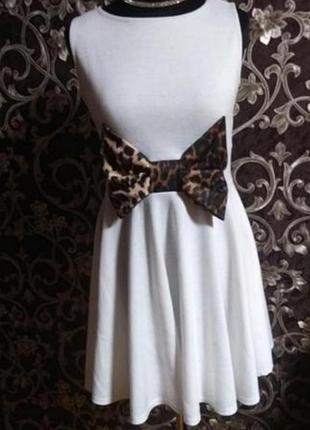 Белый сарафан с леопардовим принтом