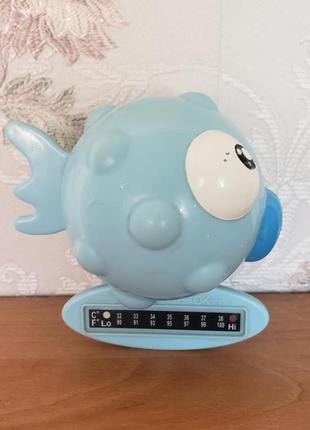 Chicco игрушка - термометр  рыбка для ванной голубая