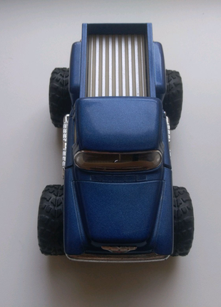 Машинка модель шевроле chevrolet4 фото