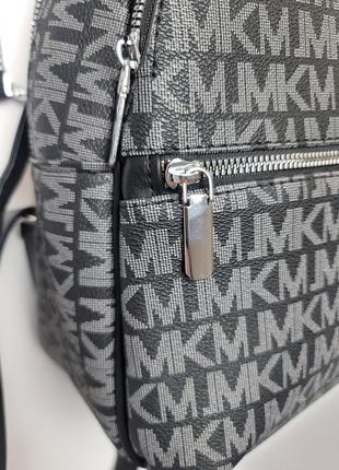 Рюкзак в стиле michael kors2 фото