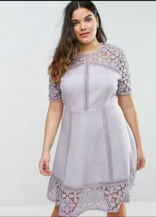 Лиловое платье со вставками кружева #750#