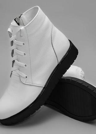 Жіночі демісезонні черевики білі 38,41 розмір1 фото