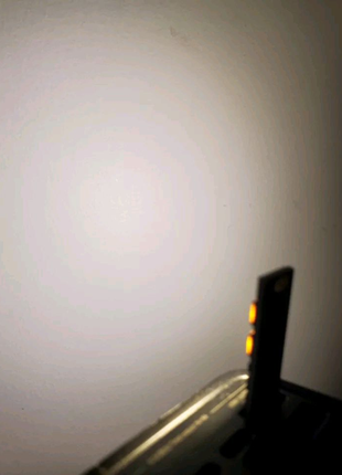 Зручна юсб лампочка з сенсорним регулюванням рівня освітлення3 фото