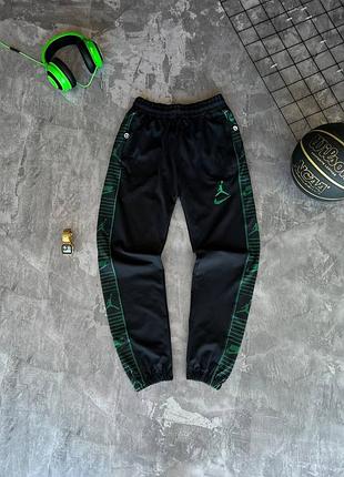 Спортивні штани nike jordan