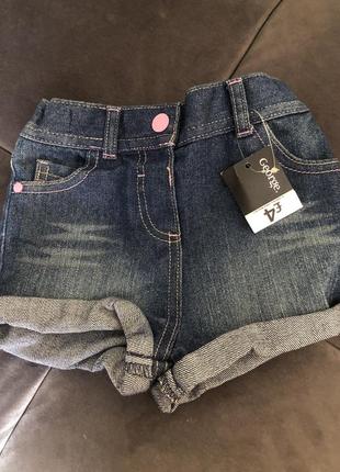 Шортики для девочки 9-12 месяцев.. джинсовые.
