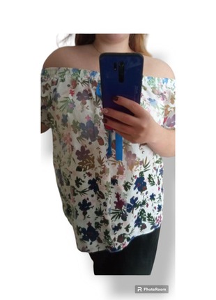 Блуза з квітковим принтом3 фото