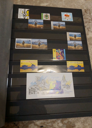 Річний набір марок в альбомі1 фото