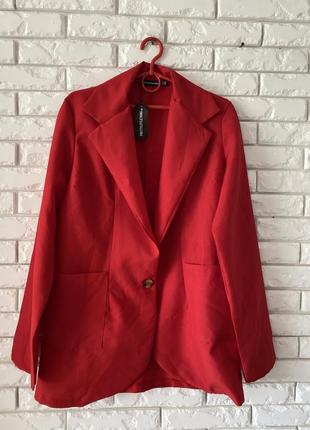 Красивый пиджак красный одну пуговицу м 10-12
