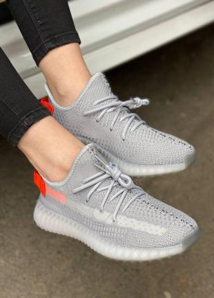 Adidas yeezy boost v2 tail light6 фото