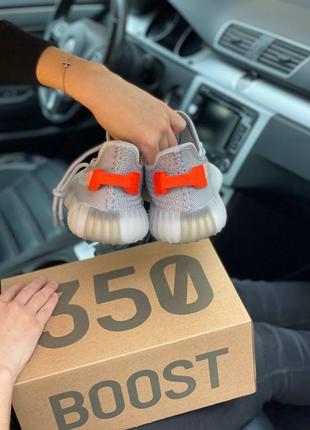 Adidas yeezy boost v2 tail light11 фото