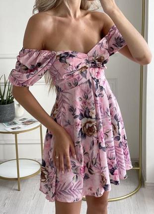 Женское короткое платье с рукавами фонарики в цветочный принт3 фото