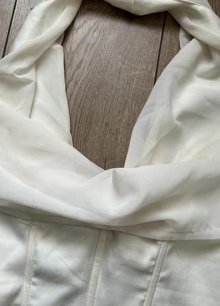 Кремовый шифоновый плетеный корсет на шнуровке на спине с капюшоном6 фото