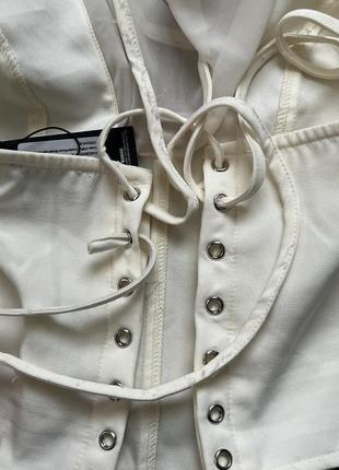 Кремовый шифоновый плетеный корсет на шнуровке на спине с капюшоном9 фото