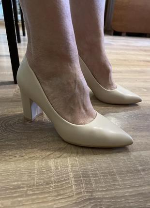 Жіночі туфлі9 фото