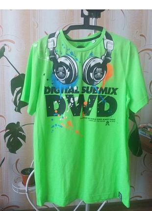 Digital.неоновая футболка.р.46/50.