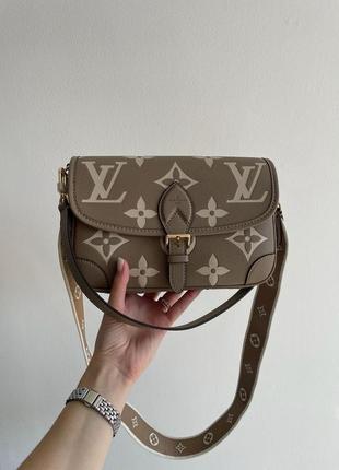 Фирменная молодежная сумка женская louis vuitton луи виттон с принтом бренда кожаная натуральная8 фото