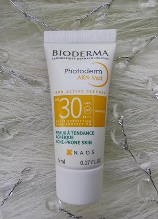 ☀️bioderma photoderm akn mat spf30 солнцезащитный матирующий флюид для лица