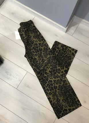 Трендовые брюки леопардовые джинсы в леопардовый принт размер хс с м2 фото