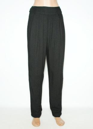Легкие вискозные брюки черного цвета6 фото